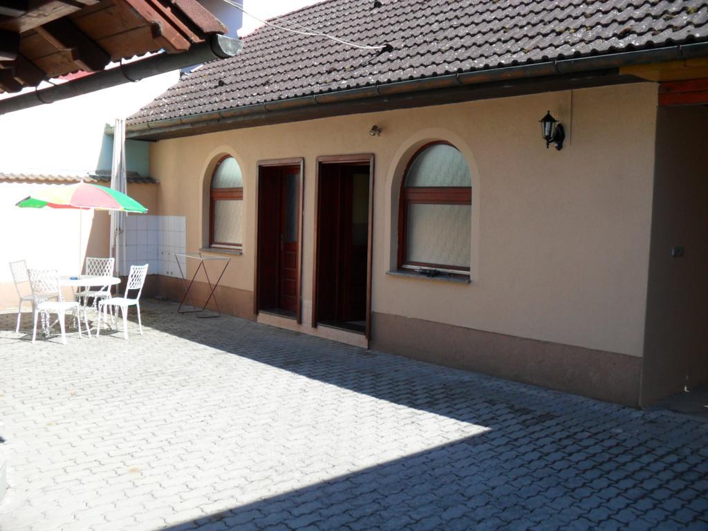 Oazis Apartman Harkany Luaran gambar