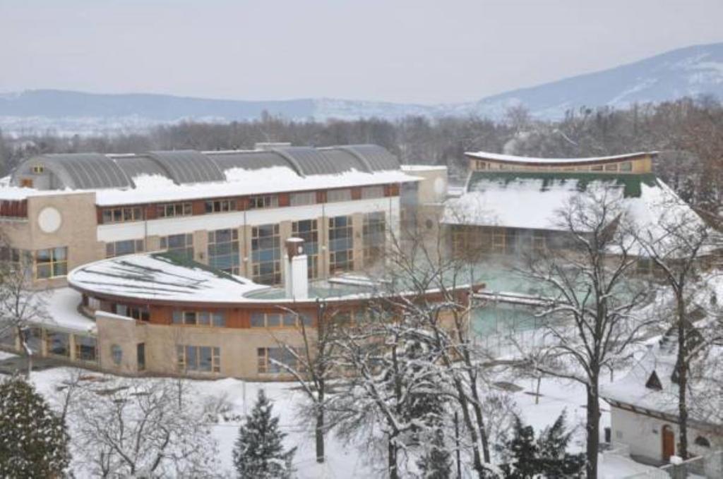 Oazis Apartman Harkany Luaran gambar