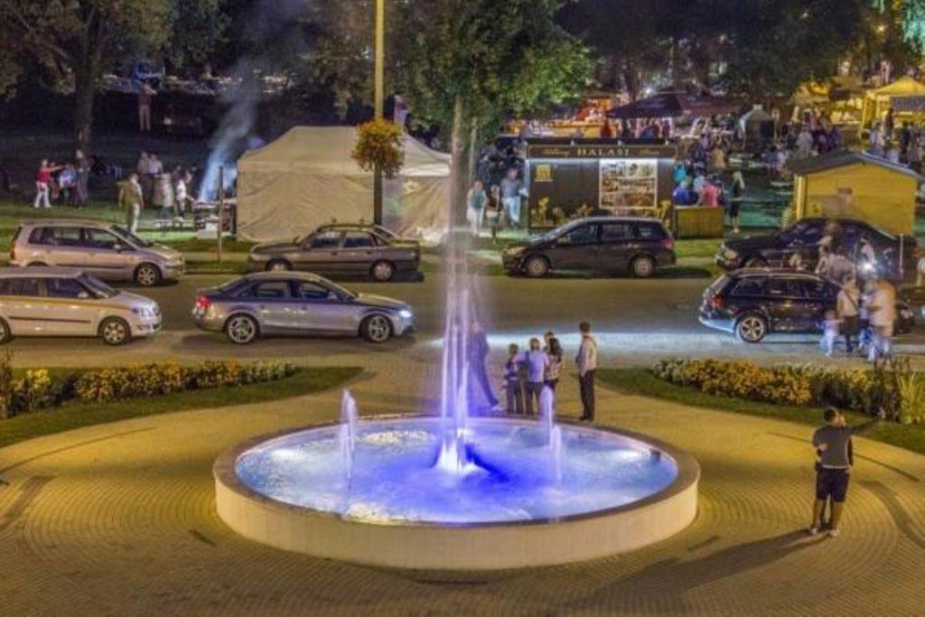 Oazis Apartman Harkany Luaran gambar